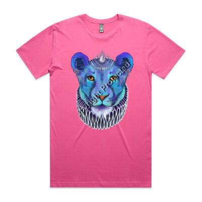 Queen Of The Jungle: Women's T-shirt Thumbnail